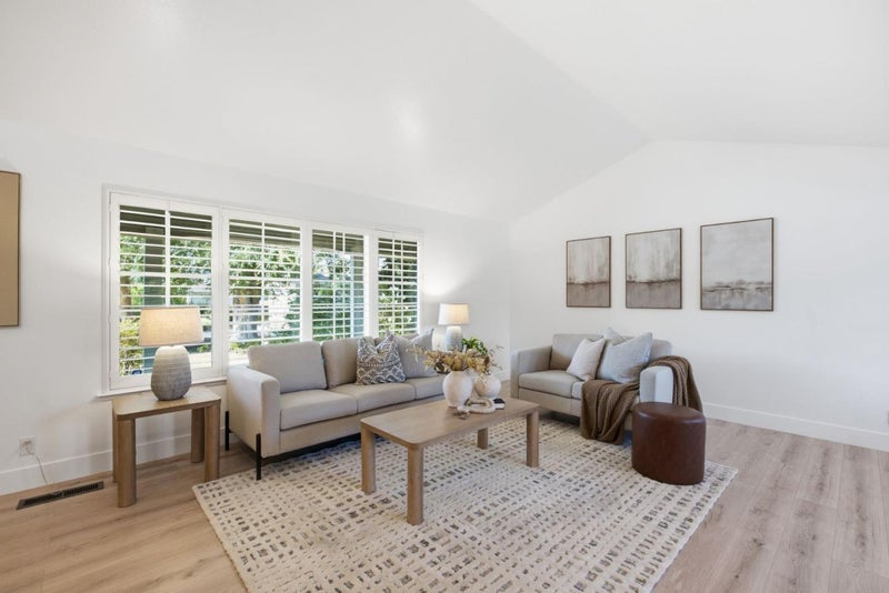 6088 Knoll Park Court