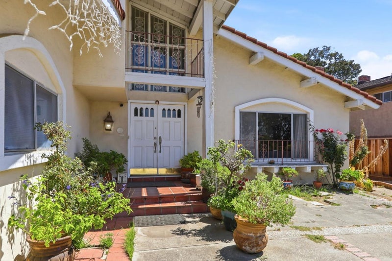 3560 Eastridge Drive