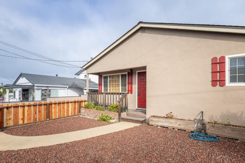 1233 Hilby Avenue