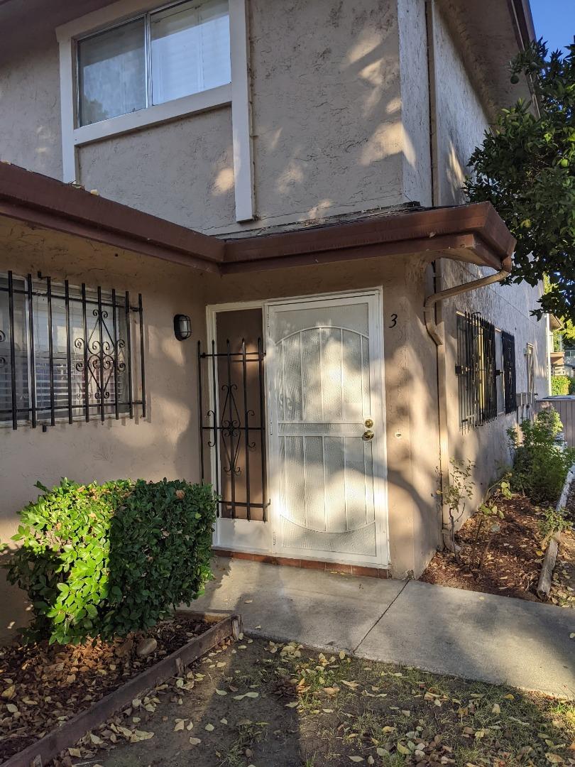 2205 Lemontree Way 3
