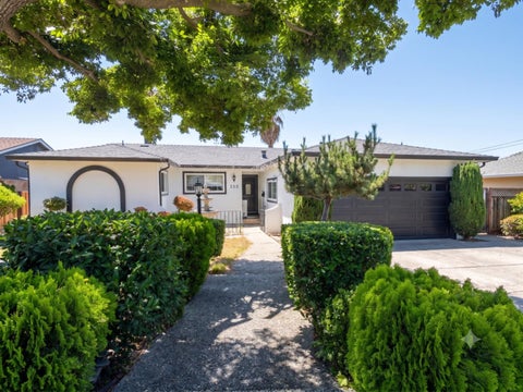 Photo of 253 Spring Valley Lane, Milpitas, CA 95035 (MLS # ML82054894)