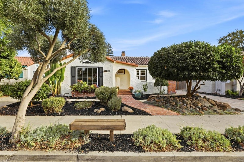 1146 Willow Glen Way