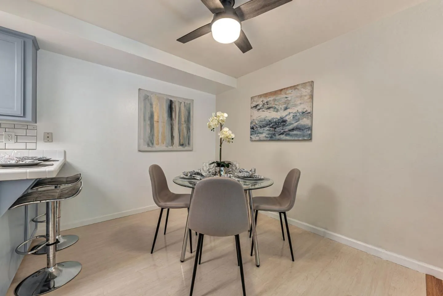 Santa Clara, California 95051, United States, 2 Bedrooms Bedrooms, ,2 BathroomsBathrooms,Residential,Contingent,194877