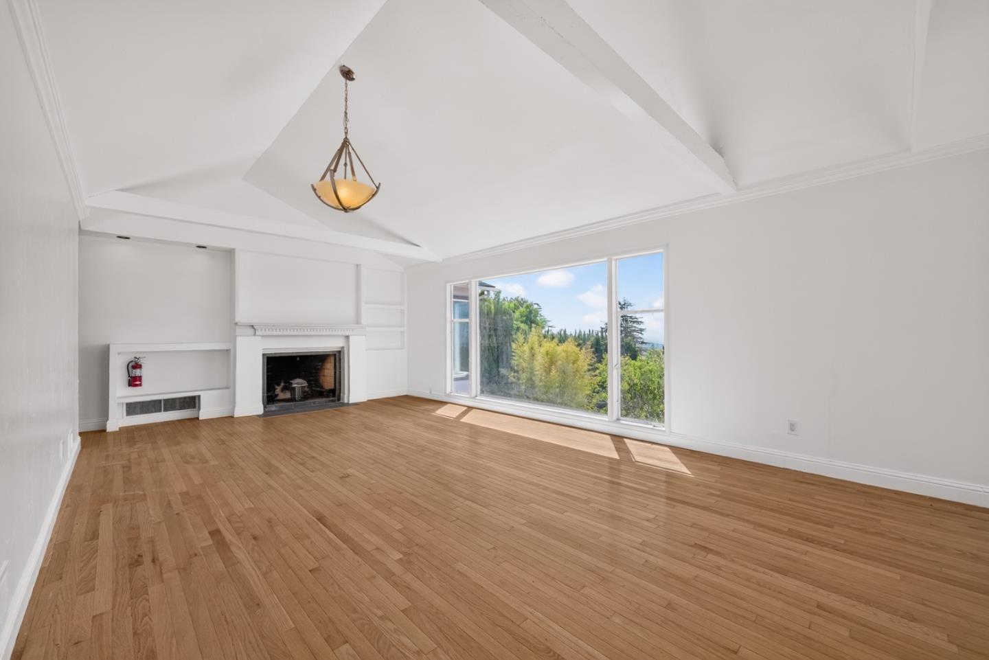 10831 Ridgeview Way