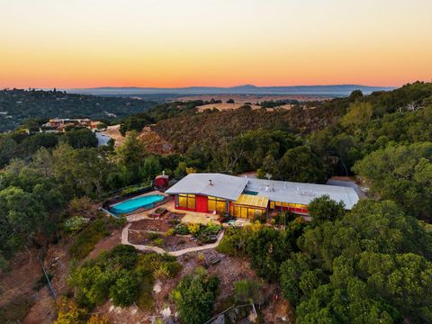 640 Los Trancos Road PORTOLA VALLEY CA 94028