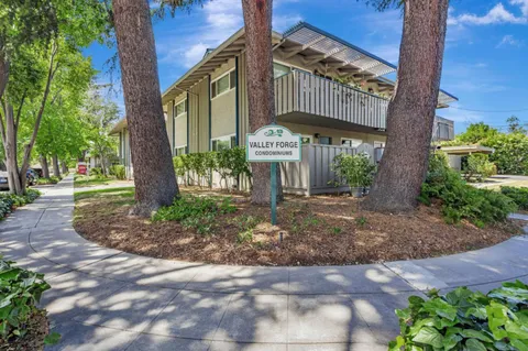 561 Valley Forge Way Unit 4, Campbell, CA 95008 - #: ML82007172