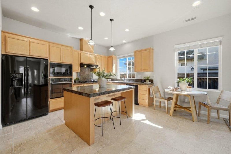 1220 Okeefe Court