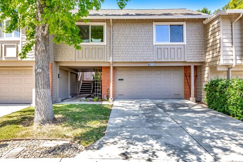 23008 Cricket Hill Road, Cupertino, CA 95014 - #: ML81968593