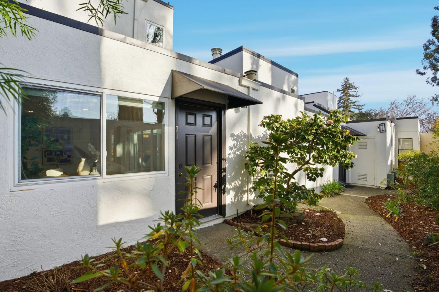 1919 Alameda De Las Pulgas 71