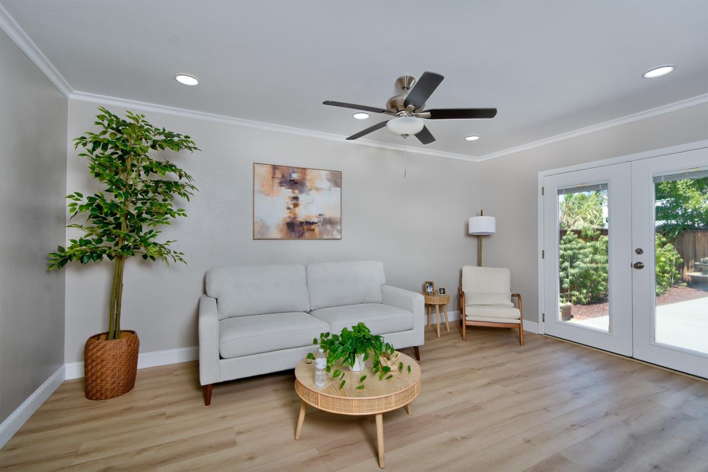 5691 San Lorenzo Drive