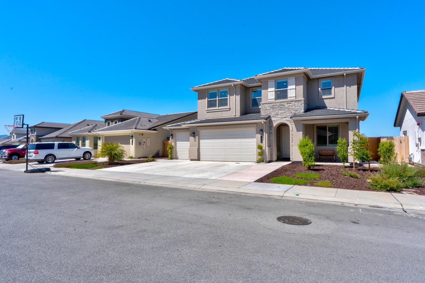 1174 Sunridge Drive