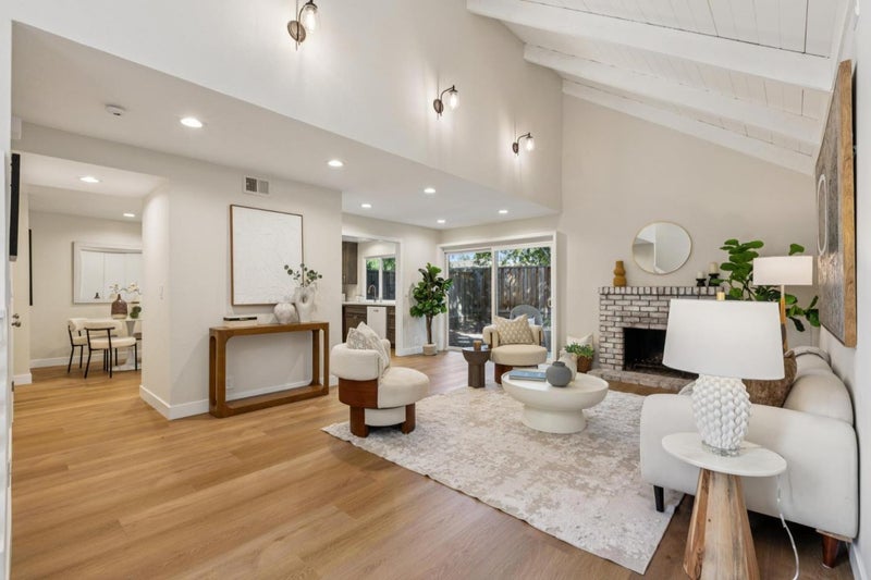 344 Pine Wood Lane