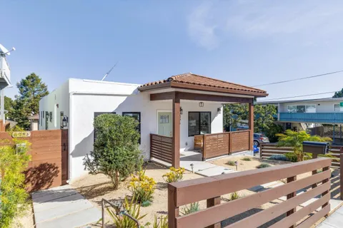 895 Laurel Avenue, Belmont, CA 94002 - #: ML82030854