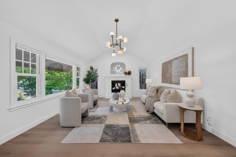 105 Loma Alta Avenue