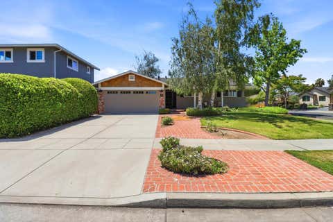 Photo of 227 Howes Drive, LOS GATOS, CA 95032 (MLS # ML82046603)