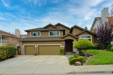 Photo of 1127 Kendal Court, SAN JOSE, CA 95120 (MLS # ML82029786)