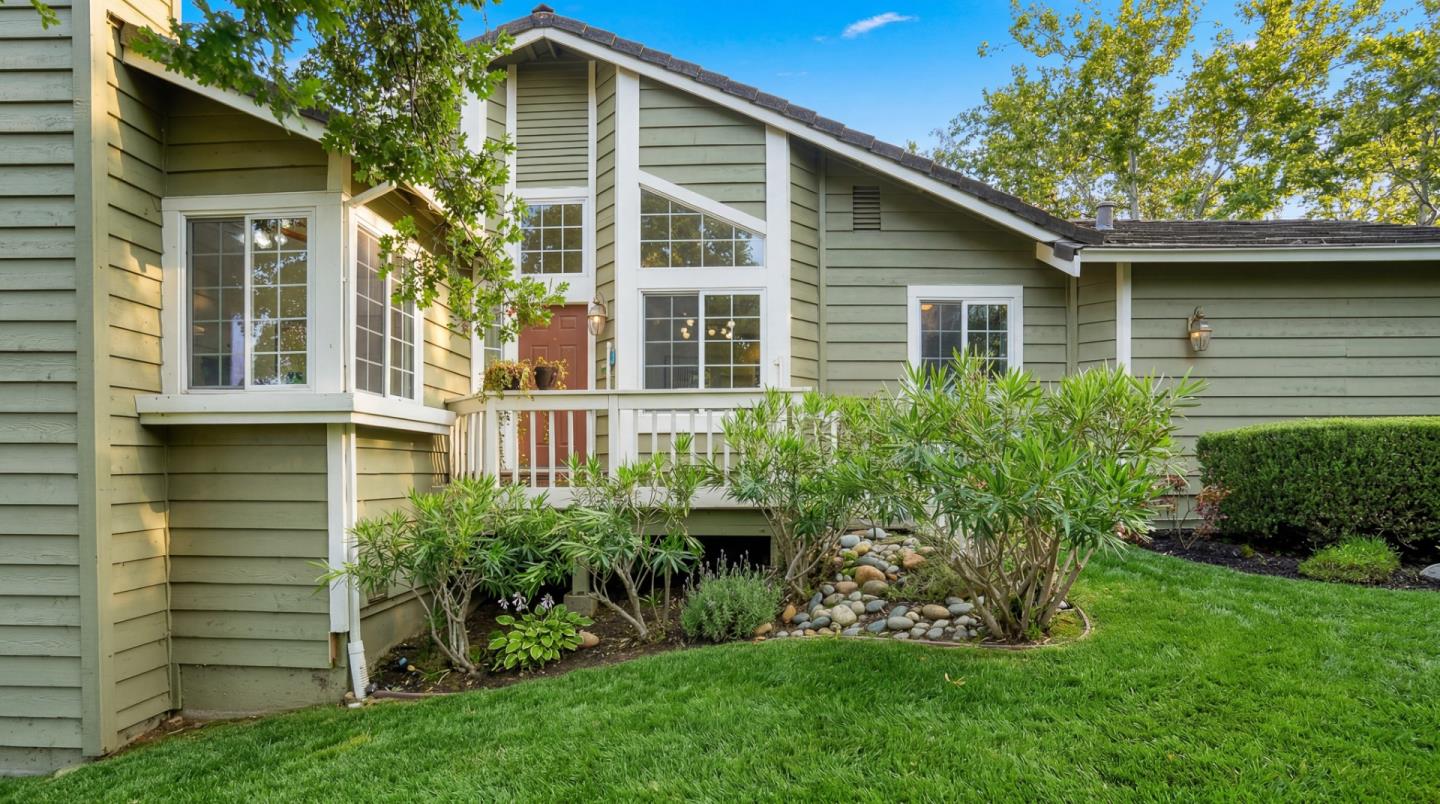 1220 Copper Peak Lane