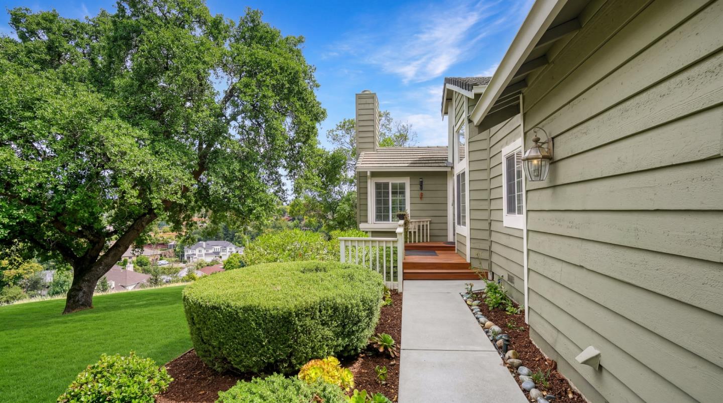 1220 Copper Peak Lane