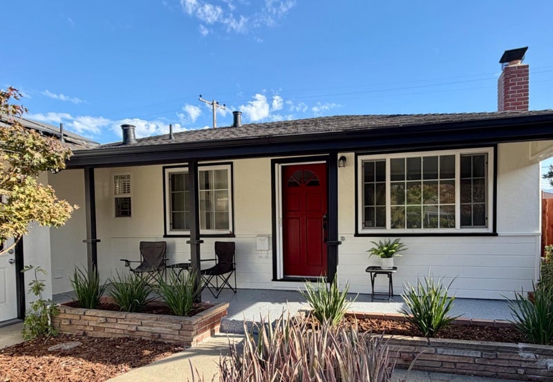 1850 Comstock Lane