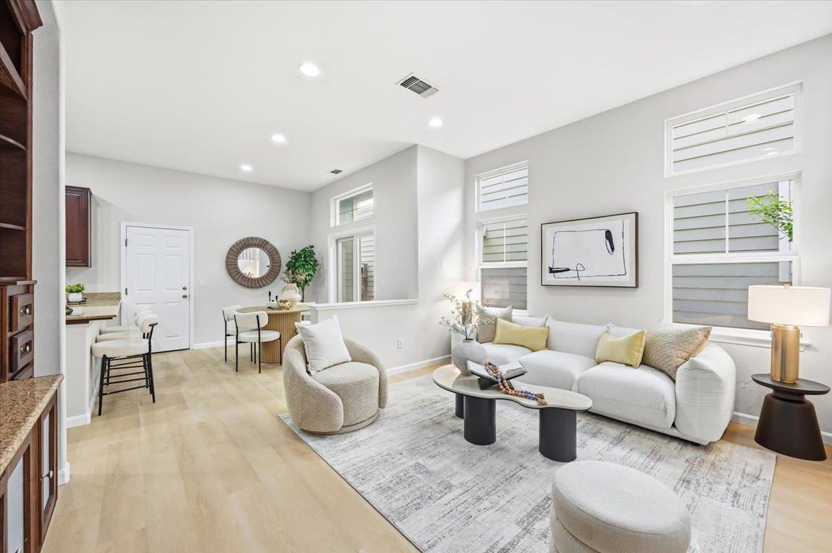 642 Woodland Terrace