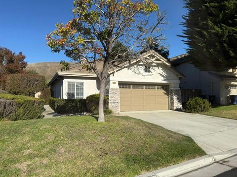 Photo of 19371 Acclaim Drive, SALINAS, CA 93908 (MLS # ML82026907)