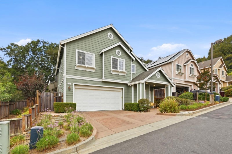 16 Windward Place