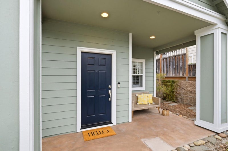 16 Windward Place