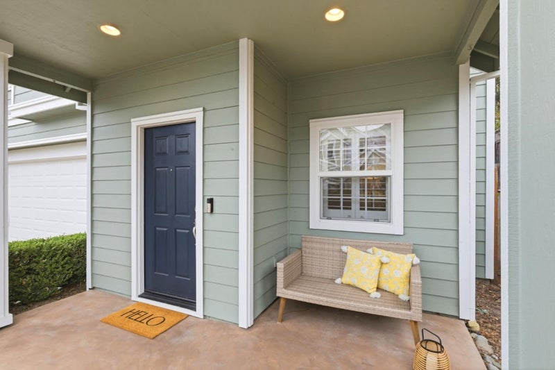 16 Windward Place