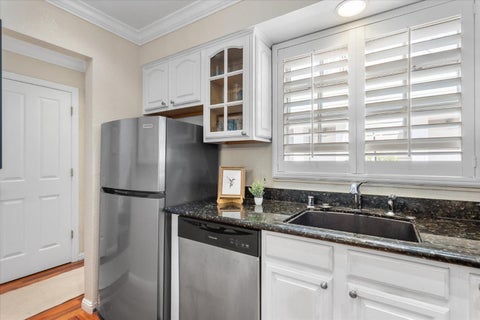 Tiny photo for 1555 Cherry Street #4, SAN CARLOS, CA 94070 (MLS # ML82058592)