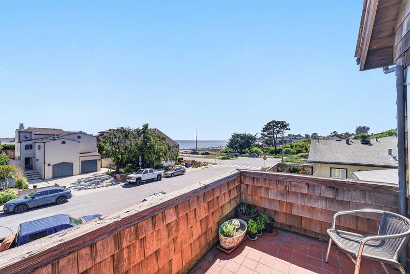 1010 Pelton Avenue