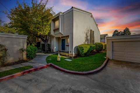 Tiny photo for 260 W Dunne Avenue #20, MORGAN HILL, CA 95037 (MLS # ML82028572)