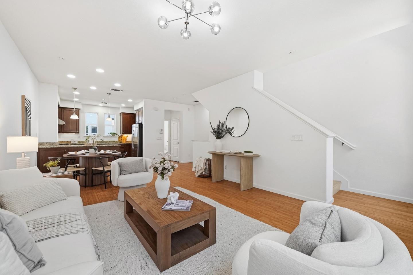 909 Alta Mar Terrace