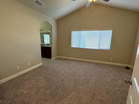 Tiny photo for 3329 N Shelly Avenue, FRESNO, CA 93727 (MLS # ML82023127)