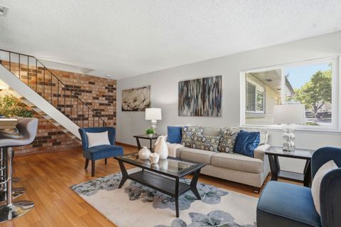 Photo of 2301 Saidel Drive #3, SAN JOSE, CA 95124 (MLS # ML82042278)