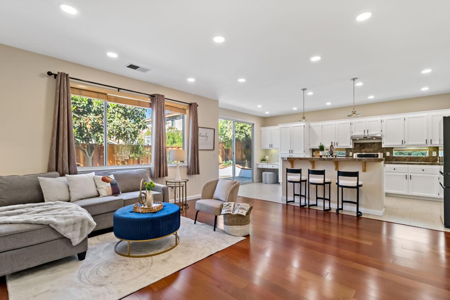 3249 Esperanza Court