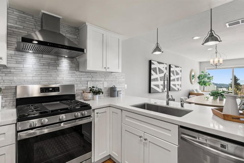 Tiny photo for 61 Thousand Oaks Street, OAKLAND, CA 94605 (MLS # ML82060489)
