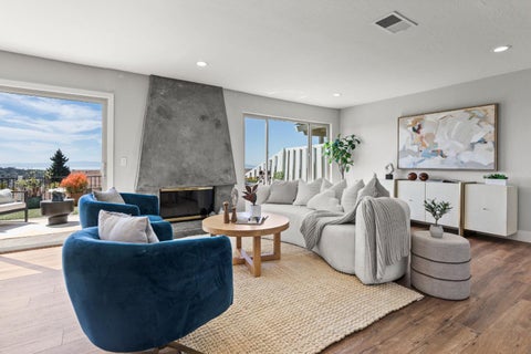 Tiny photo for 61 Thousand Oaks Street, OAKLAND, CA 94605 (MLS # ML82060489)