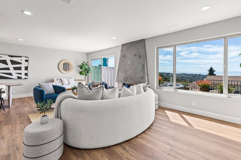 61 Thousand Oaks Street
