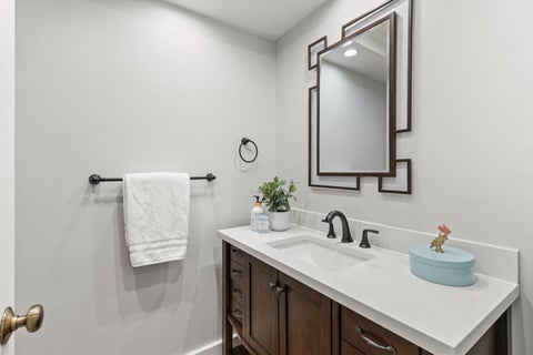 Tiny photo for 61 Thousand Oaks Street, OAKLAND, CA 94605 (MLS # ML82060489)