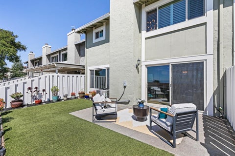 Tiny photo for 61 Thousand Oaks Street, OAKLAND, CA 94605 (MLS # ML82060489)