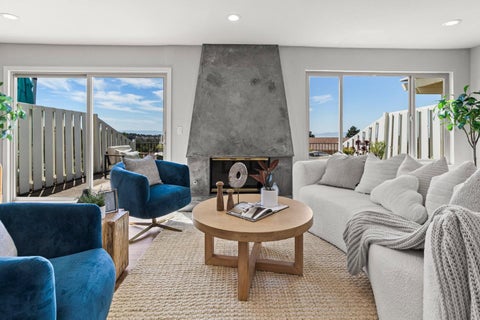Tiny photo for 61 Thousand Oaks Street, OAKLAND, CA 94605 (MLS # ML82060489)