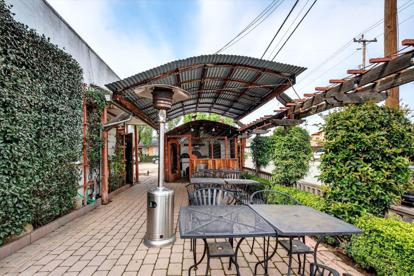 81 - 81 AB 4th Street