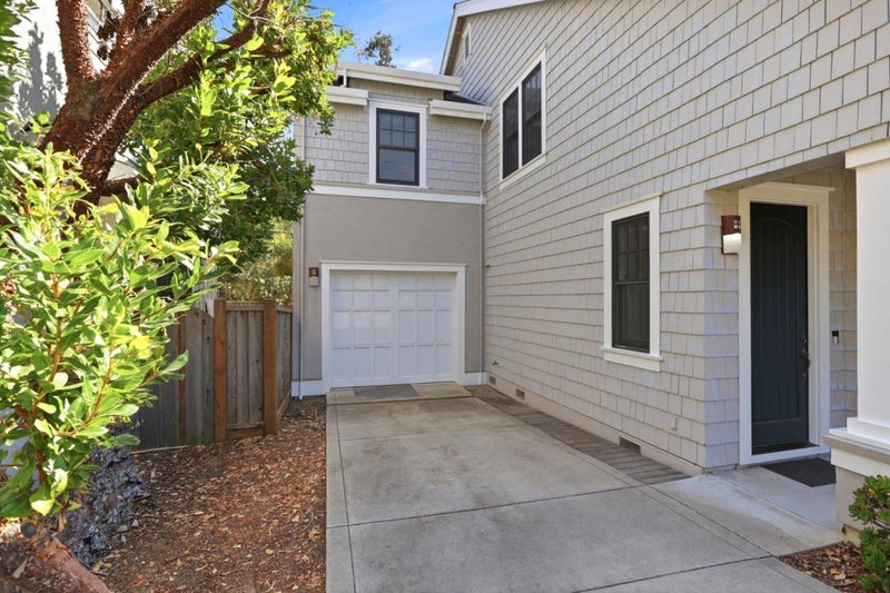119 Tosca Terrace