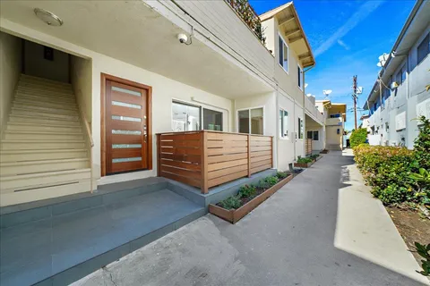 MLS: ML82038190