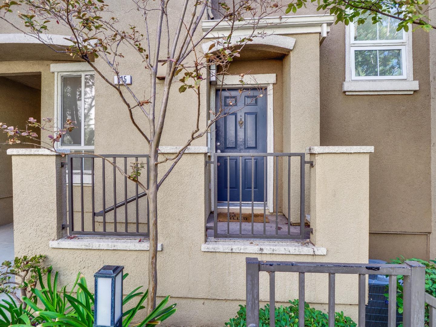 545 Tower Hill Avenue