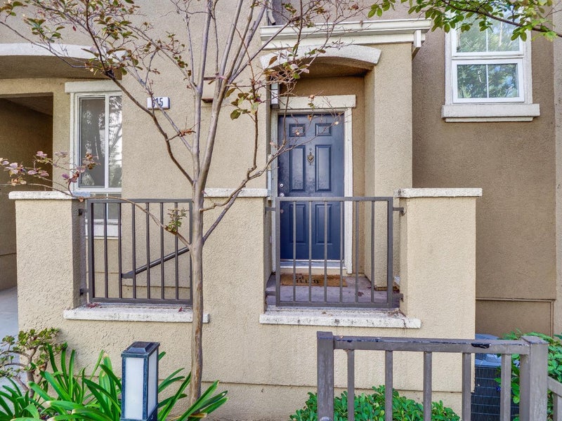 545 Tower Hill Avenue