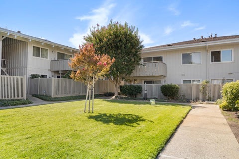 Photo of 255 S Rengstorff Avenue #56, MOUNTAIN VIEW, CA 94040 (MLS # ML82060650)