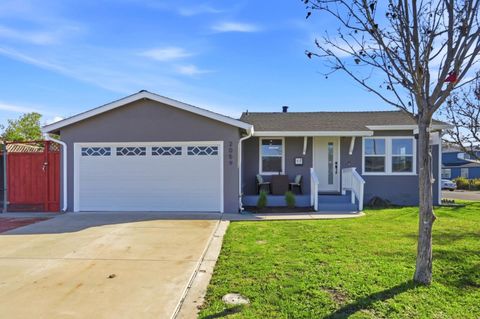 Photo of 2059 Larsen Court, Santa Clara, CA 95051 (MLS # ML82030877)