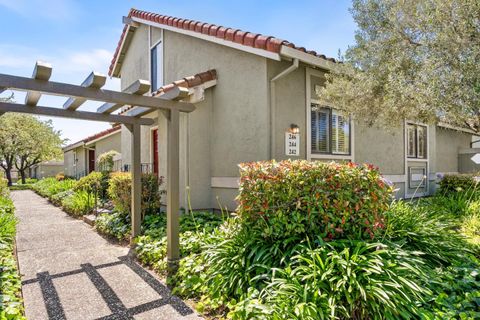Photo of 246 Crestview Drive, WATSONVILLE, CA 95076 (MLS # ML82045603)