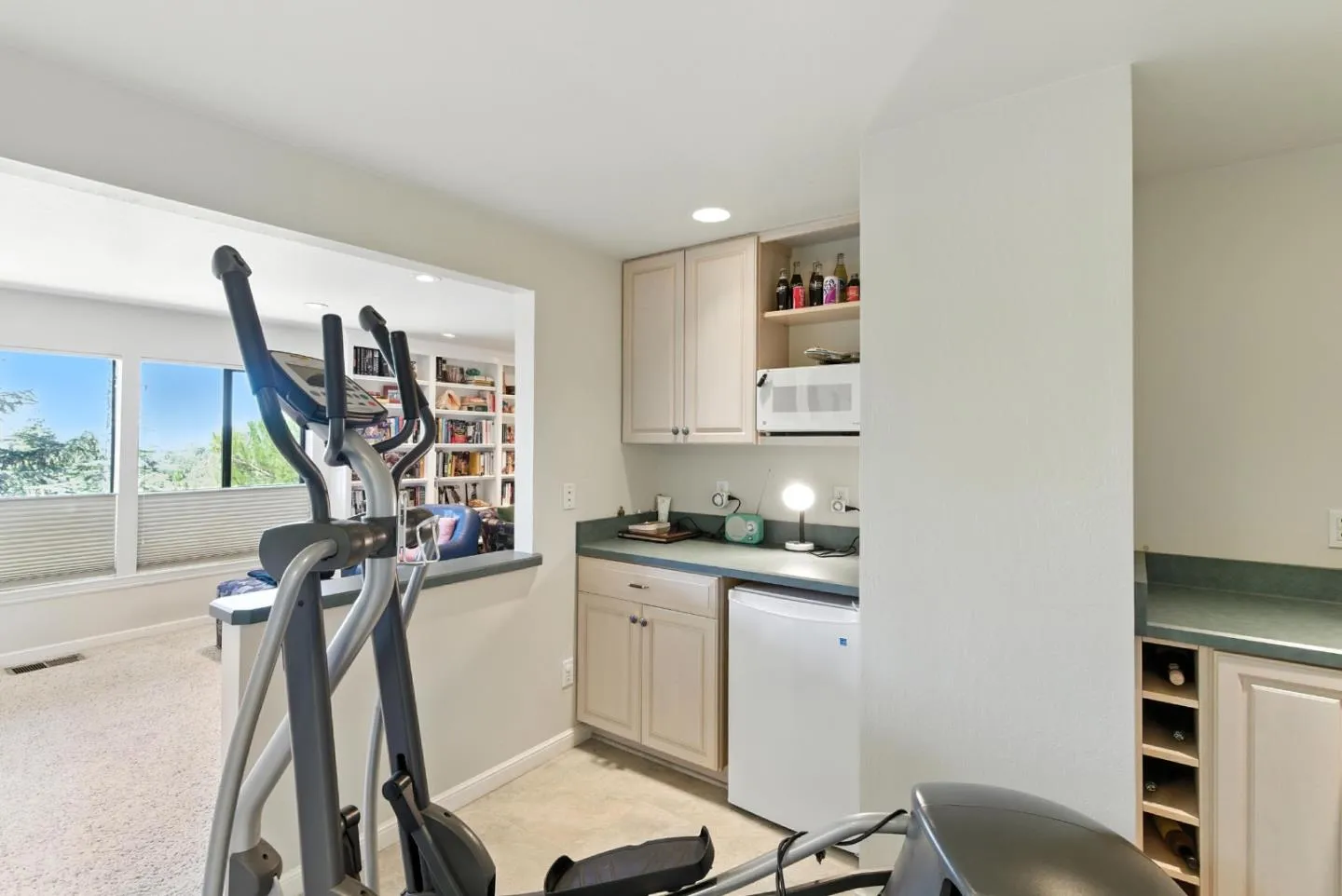 San Carlos, California 94070, United States, 4 Bedrooms Bedrooms, ,4 BathroomsBathrooms,Residential,Active,177594